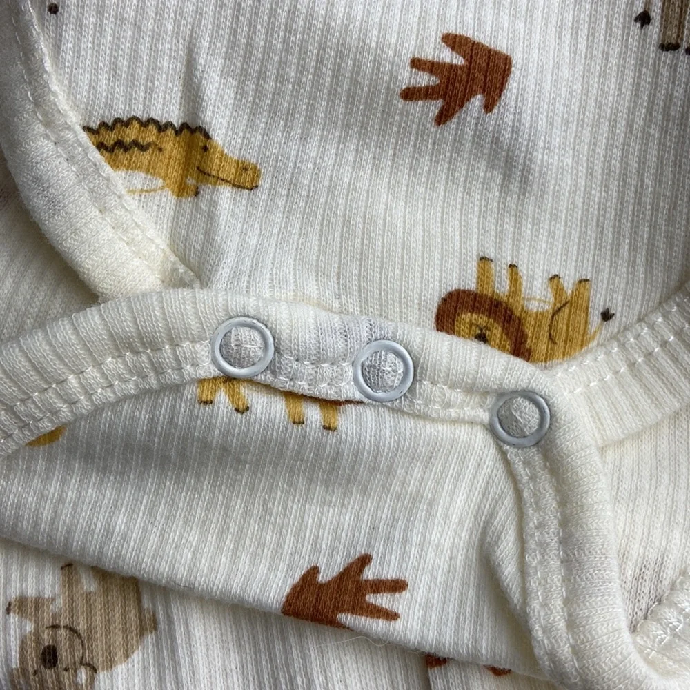 NWT 3 piece set Safari Cute Cotton Onesie matching leggings & cap